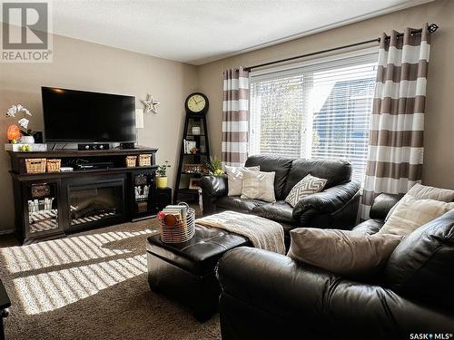 3 191 16Th Street, Battleford, SK - Indoor Photo Showing Living Room