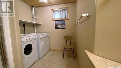 Cresent Ave, Wakaw Lake, SK - Indoor Photo Showing Laundry Room