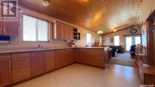 Cresent Ave, Wakaw Lake, SK - Indoor Photo Showing Kitchen