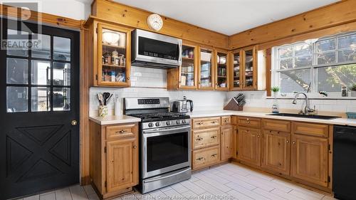 130 Sinasac Avenue West, Harrow, ON - Indoor Photo Showing Kitchen