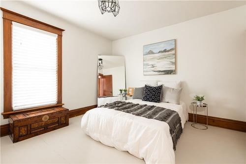 19 Sherring Street S, Hagersville, ON - Indoor Photo Showing Bedroom