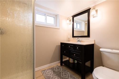 19 Sherring Street S, Hagersville, ON - Indoor Photo Showing Bathroom
