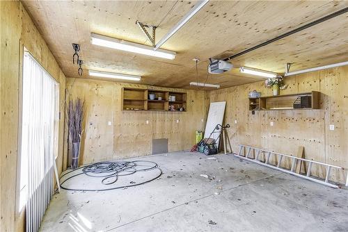 59 Rodman Street, St. Catharines, ON - Indoor Photo Showing Garage