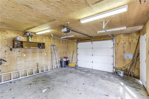 59 Rodman Street, St. Catharines, ON - Indoor Photo Showing Garage