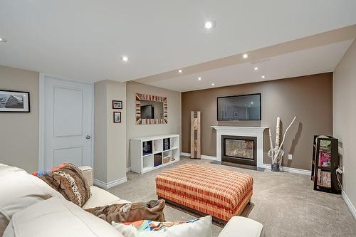 689 Ardleigh Crescent, Burlington, ON - Indoor With Fireplace
