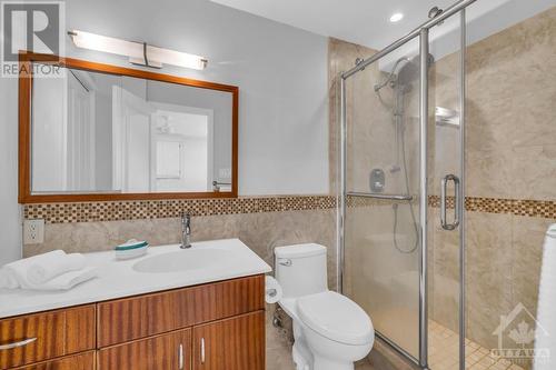 655 Mansfield Avenue, Ottawa, ON - Indoor Photo Showing Bathroom