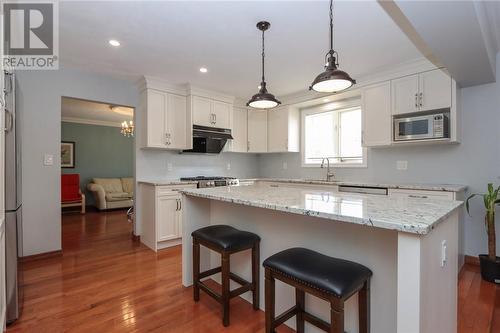 411 Galaxy Court, Sudbury, ON - Indoor Photo Showing Kitchen With Upgraded Kitchen