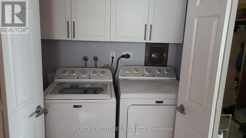 #1110 -24 Hanover Rd, Brampton, ON - Indoor Photo Showing Laundry Room