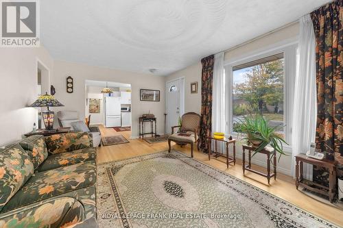 100 Colborne St W, Kawartha Lakes, ON - Indoor Photo Showing Other Room