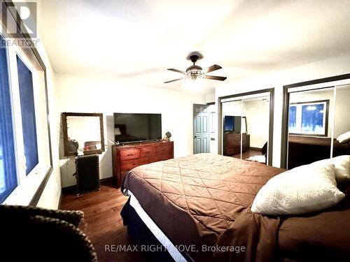 2381 Portage Road, Kawartha Lakes, ON - Indoor Photo Showing Bedroom