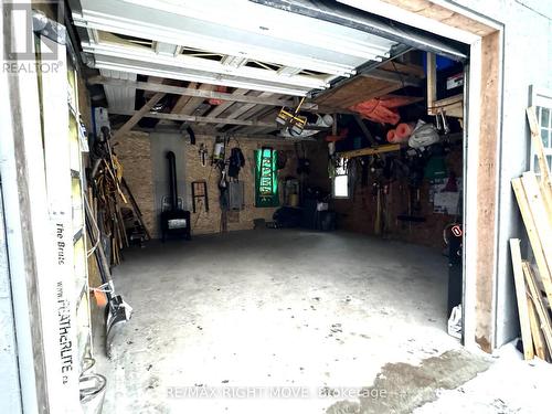 2381 Portage Rd, Kawartha Lakes, ON - Indoor Photo Showing Garage