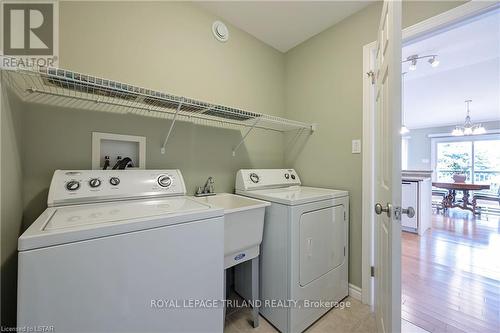#46 -620 Thistlewood Dr, London, ON - Indoor Photo Showing Laundry Room