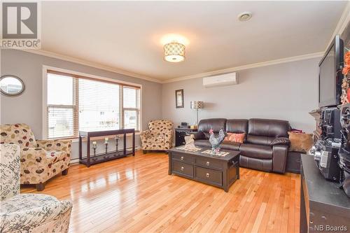544 Suzanne Street, Tracadie, NB - Indoor Photo Showing Living Room
