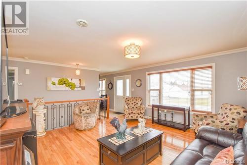 544 Suzanne Street, Tracadie, NB - Indoor Photo Showing Living Room