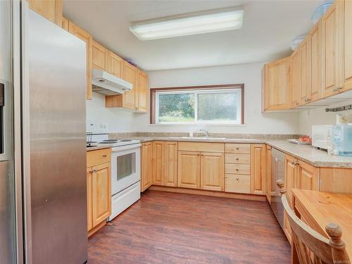 2480 Bidston Rd, Mill Bay, BC - Indoor Photo Showing Kitchen