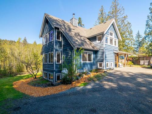 3460 Cobble Hill Rd East, Cobble Hill, BC - Outdoor With Facade