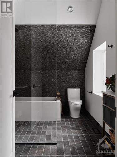5 Ladouceur Street, Ottawa, ON - Indoor Photo Showing Bathroom