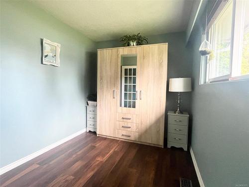 551 Ruby Cres, Nanaimo, BC - Indoor Photo Showing Bedroom