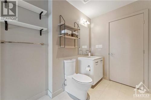 224 Lyon Street N Unit#812, Ottawa, ON - Indoor Photo Showing Bathroom