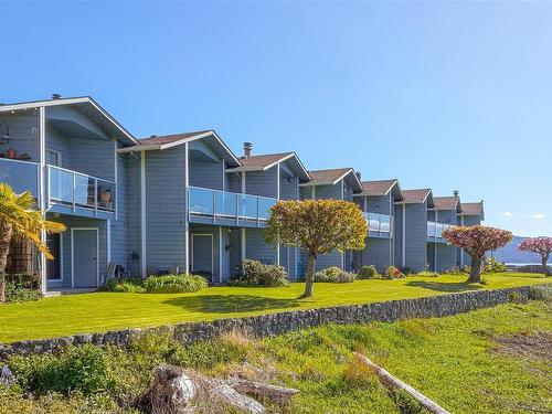 15-6110 Seabroom Rd, Sooke, BC - Outdoor With Balcony
