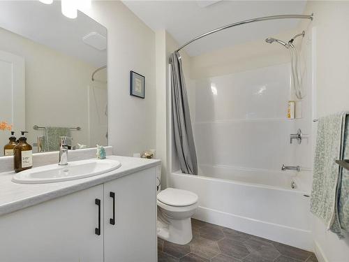 861 Tomack Loop, Langford, BC - Indoor Photo Showing Bathroom