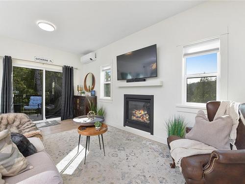 861 Tomack Loop, Langford, BC - Indoor Photo Showing Living Room With Fireplace