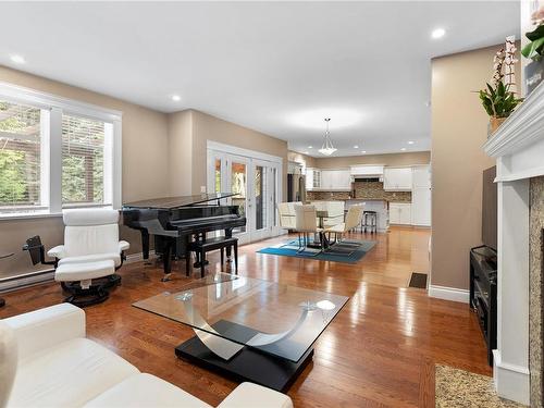 3448 Horizon Terr, Langford, BC - Indoor Photo Showing Living Room