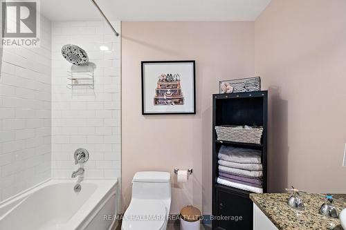 #1205 -333 Adelaide St E, Toronto, ON - Indoor Photo Showing Bathroom