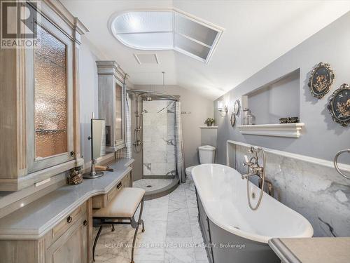 90 Burndale Ave, Toronto, ON - Indoor Photo Showing Bathroom