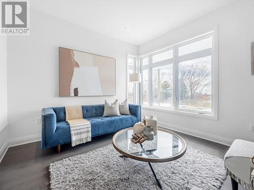 835 Port Darlington Road, Clarington, ON - Indoor Photo Showing Living Room