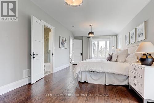 22 Innismore Cres, Toronto, ON - Indoor Photo Showing Bedroom