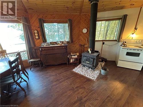 Beautiful wood features throughout - 8 Carter Road, Northern Bruce Peninsula, ON - Indoor