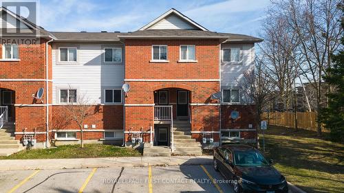 #4 -237 Ferndale Dr S, Barrie, ON - Outdoor