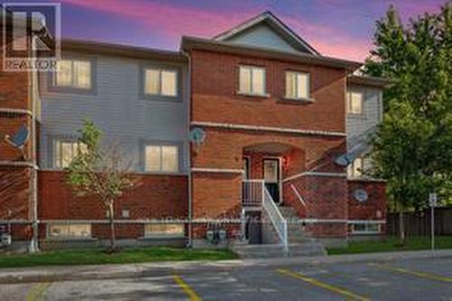 4 - 237 Ferndale Drive S, Barrie, ON - Outdoor