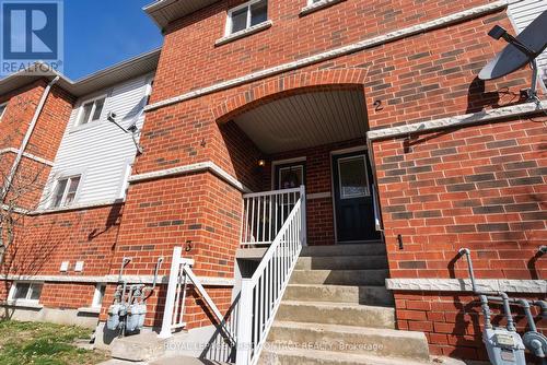 #4 -237 Ferndale Dr S, Barrie, ON - Outdoor With Exterior