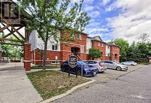 4 - 237 Ferndale Drive S, Barrie, ON - Outdoor
