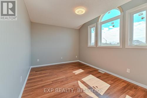 420 Newport Dr, Cambridge, ON - Indoor Photo Showing Other Room