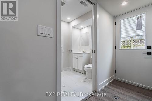 109 Kovac Rd, Cambridge, ON - Indoor Photo Showing Bathroom