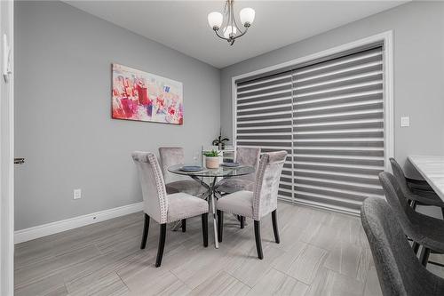 74 Loxleigh Lane, Breslau, ON - Indoor Photo Showing Dining Room