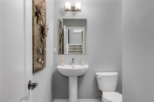 74 Loxleigh Lane, Breslau, ON - Indoor Photo Showing Bathroom