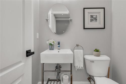 3113 Hedges Drive, Burlington, ON - Indoor Photo Showing Bathroom
