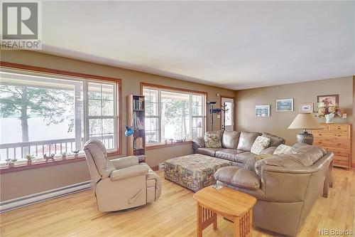 106 Cattail Lane, Cambridge-Narrows, NB - Indoor Photo Showing Living Room
