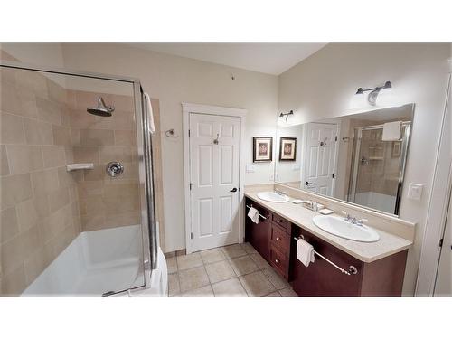 234 A - 200 Bighorn Boulevard, Radium Hot Springs, BC - Indoor Photo Showing Bathroom