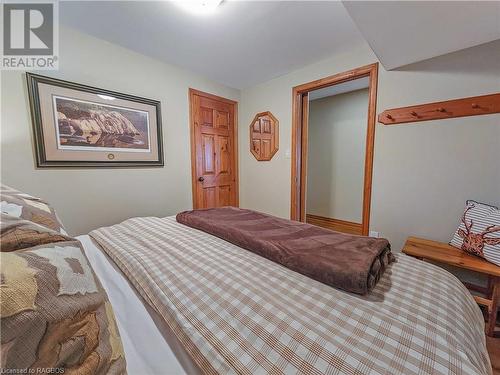 420 Mallory Beach Road, South Bruce Peninsula, ON - Indoor Photo Showing Bedroom