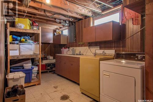 18 Mills Crescent, Saskatoon, SK - Indoor Photo Showing Laundry Room