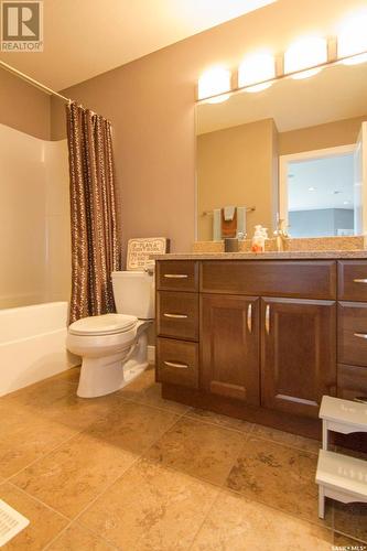 206 Blackstock Cove, Saskatoon, SK - Indoor Photo Showing Bathroom