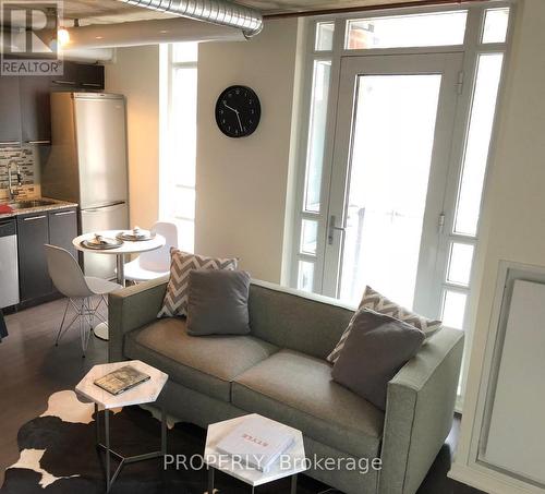 170 Sudbury Street, Toronto, ON - Indoor Photo Showing Living Room