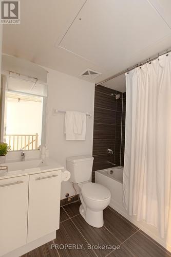170 Sudbury St, Toronto, ON - Indoor Photo Showing Bathroom