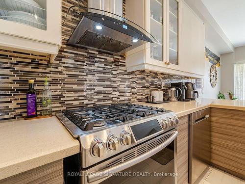 3215 Tacc Dr, Mississauga, ON - Indoor Photo Showing Kitchen
