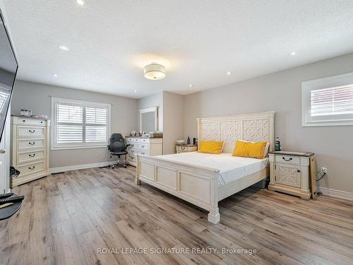 3215 Tacc Dr, Mississauga, ON - Indoor Photo Showing Bedroom